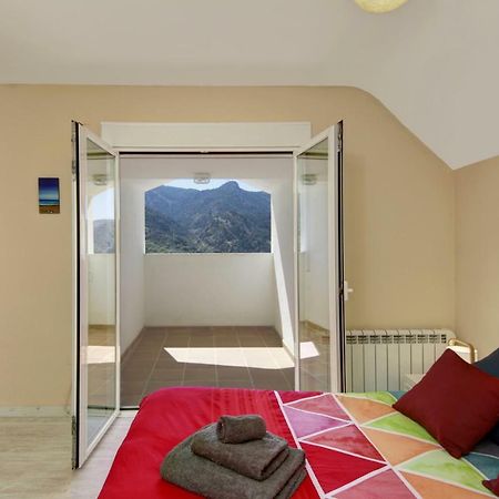 Atico Con Chimenea En Sierra Nevada-Gueejar Sierra Apartment ภายนอก รูปภาพ